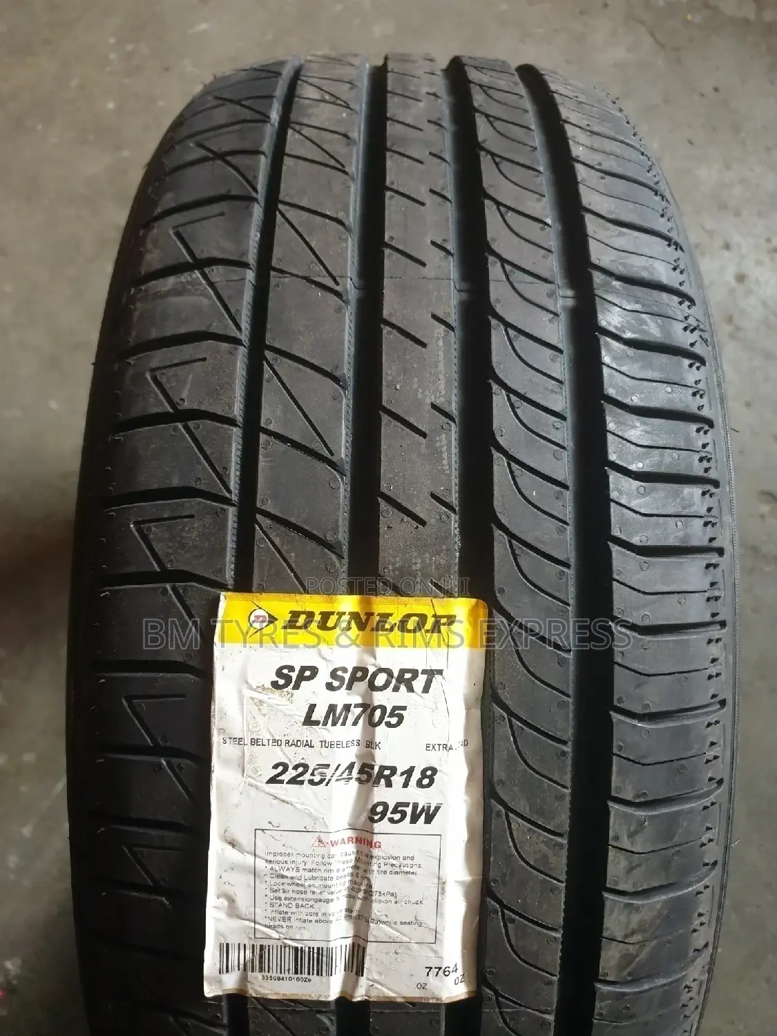 225 /45 R18 Dunlop (Japan)