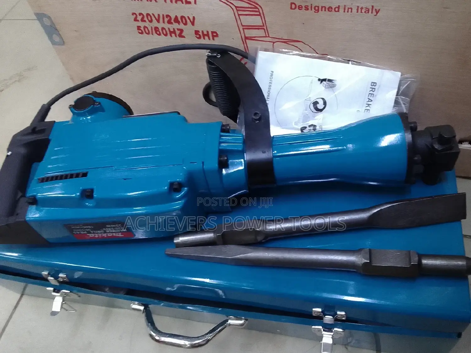Makita Heavy Duty Demolition Hammer