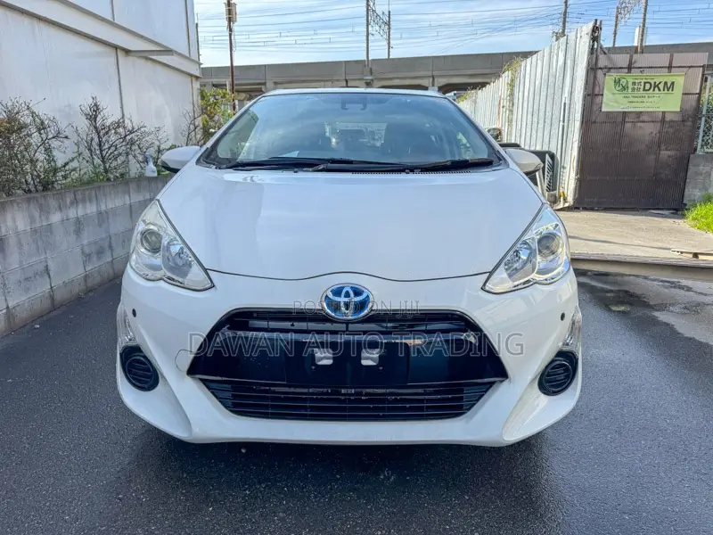 Toyota Aqua 2017 White