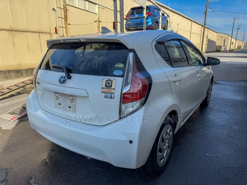 Toyota Aqua 2017 White