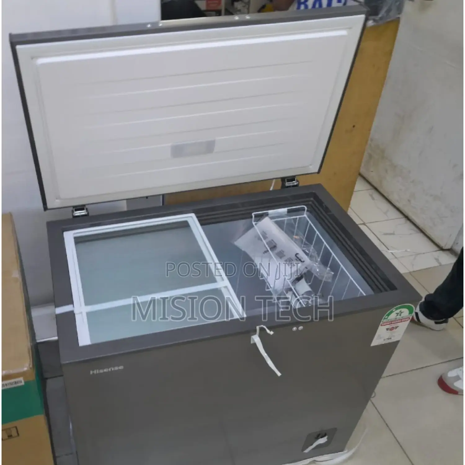 Hisense 189L Chest Freezer FC-250SH Black Glass Door