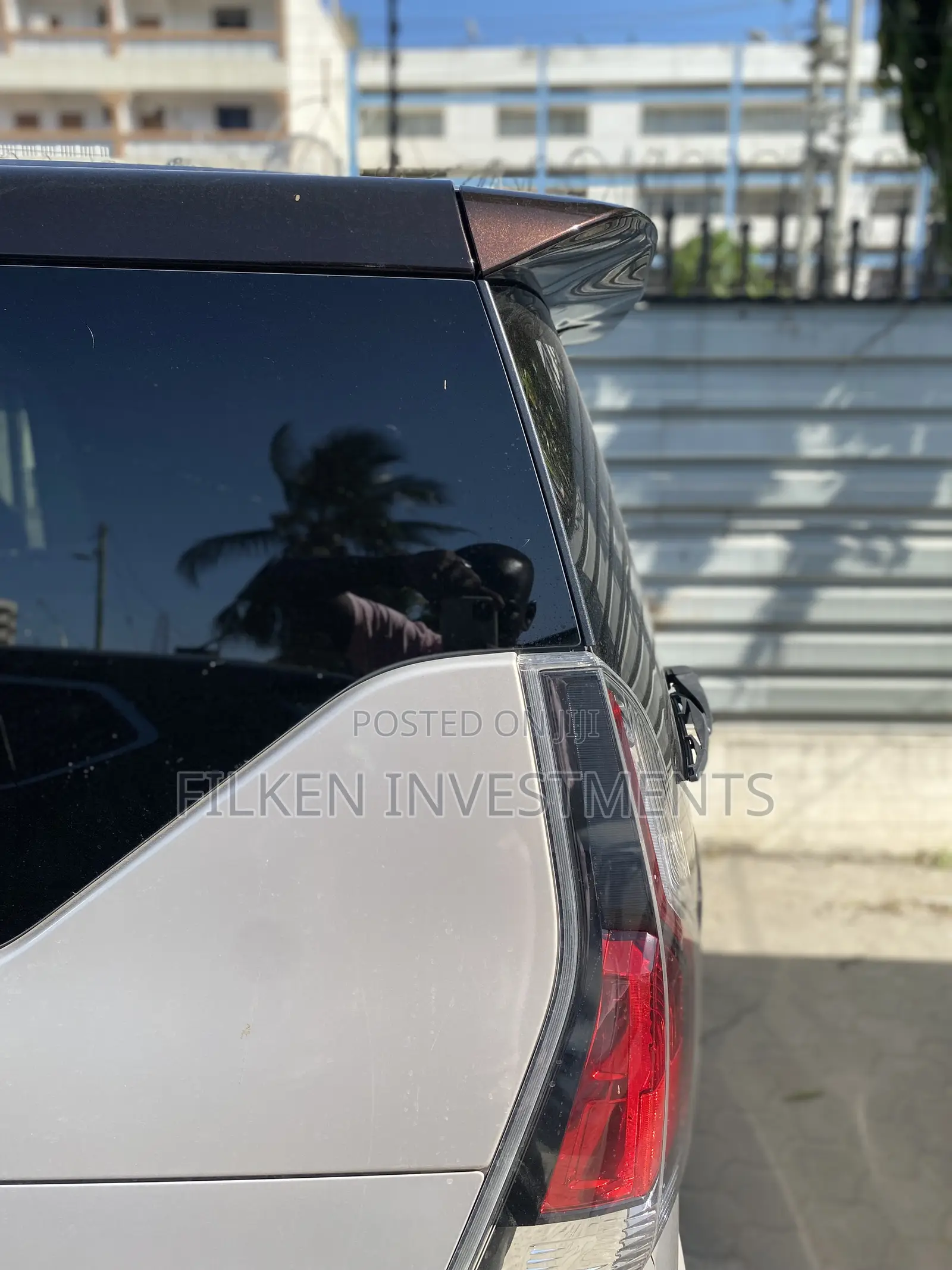 Nissan Serena 2018 Beige