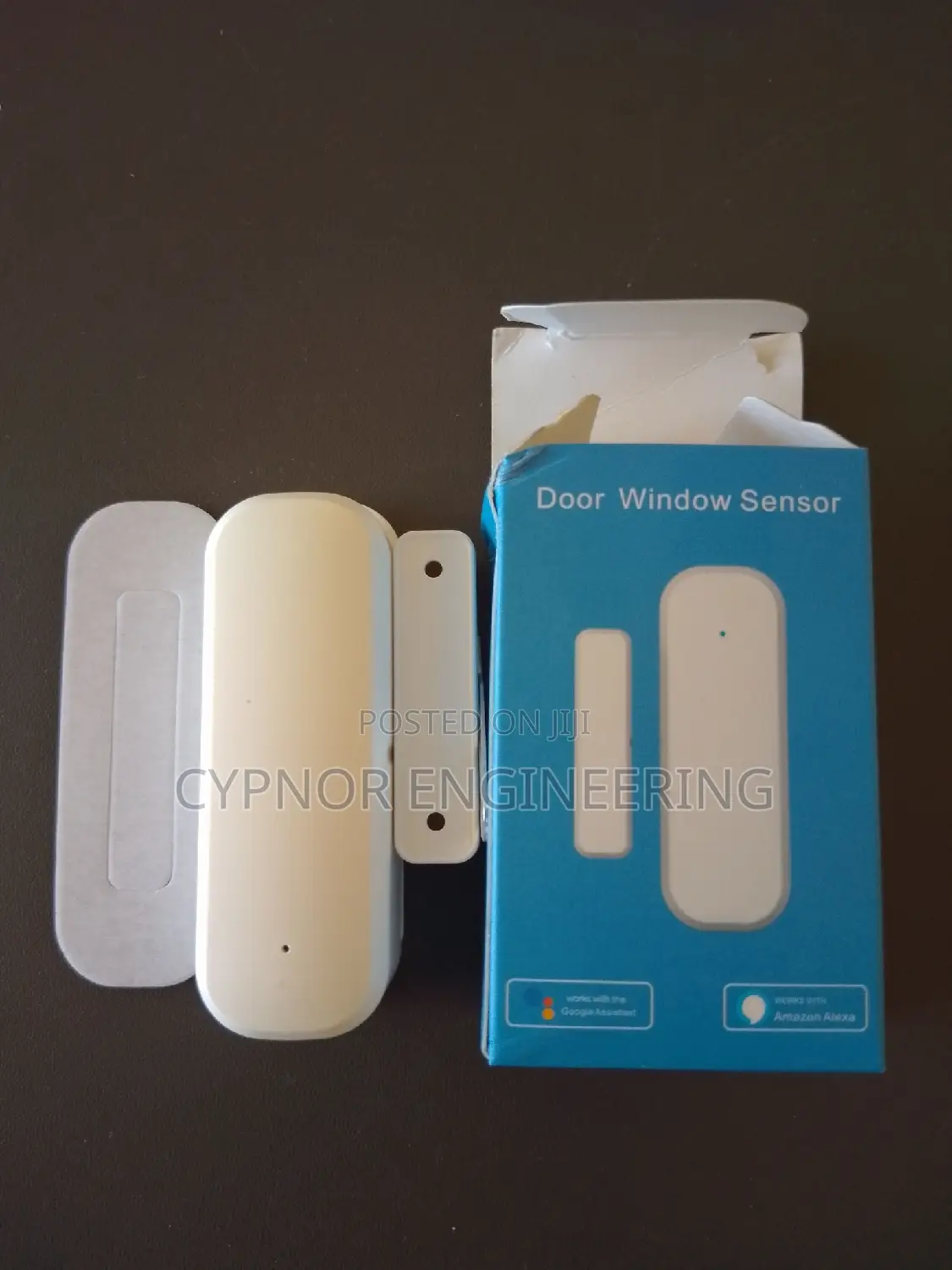 Door Sensor Tracks Open,Closed Status