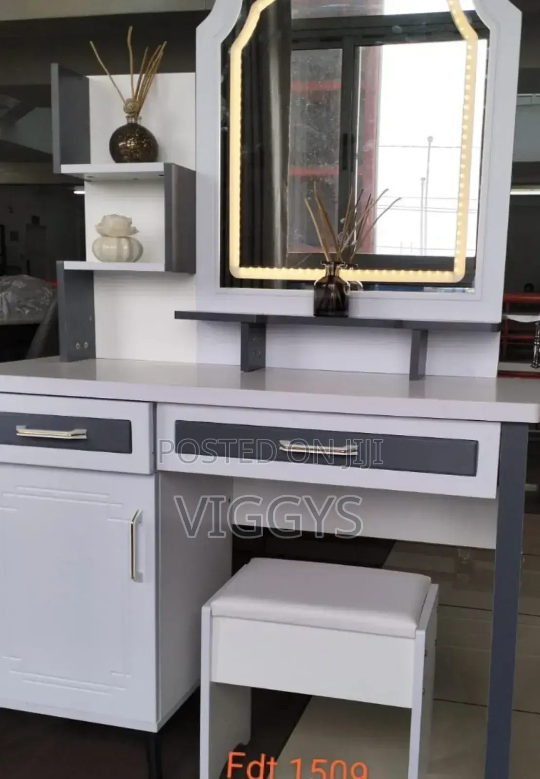 Classic Executive Dressing Mirror