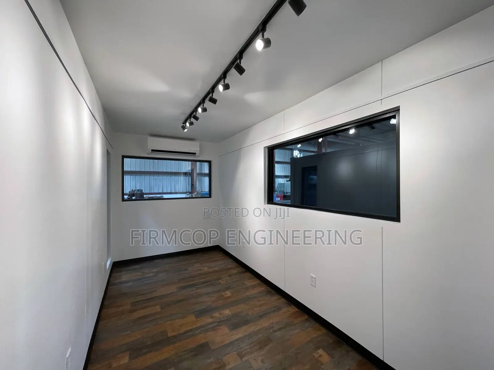 40ft Shipping Container Showroom - Ideal for Displaying Prod