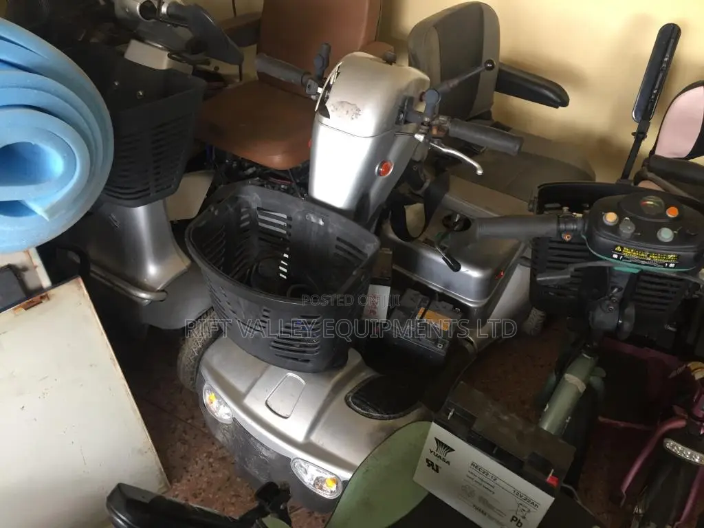 Suzuki 2020 Gray