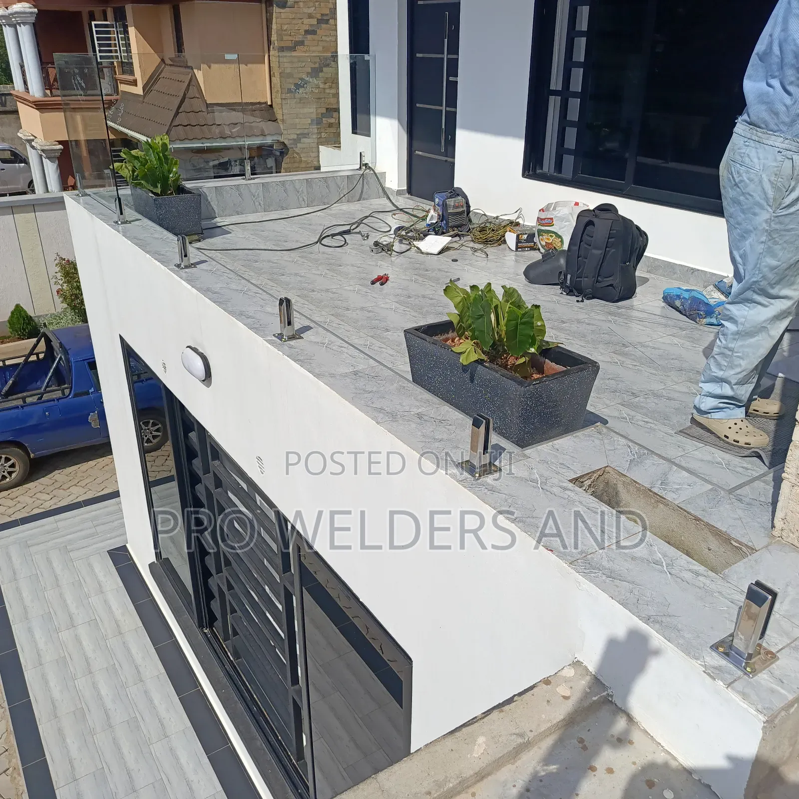 Spigot Glass Railing