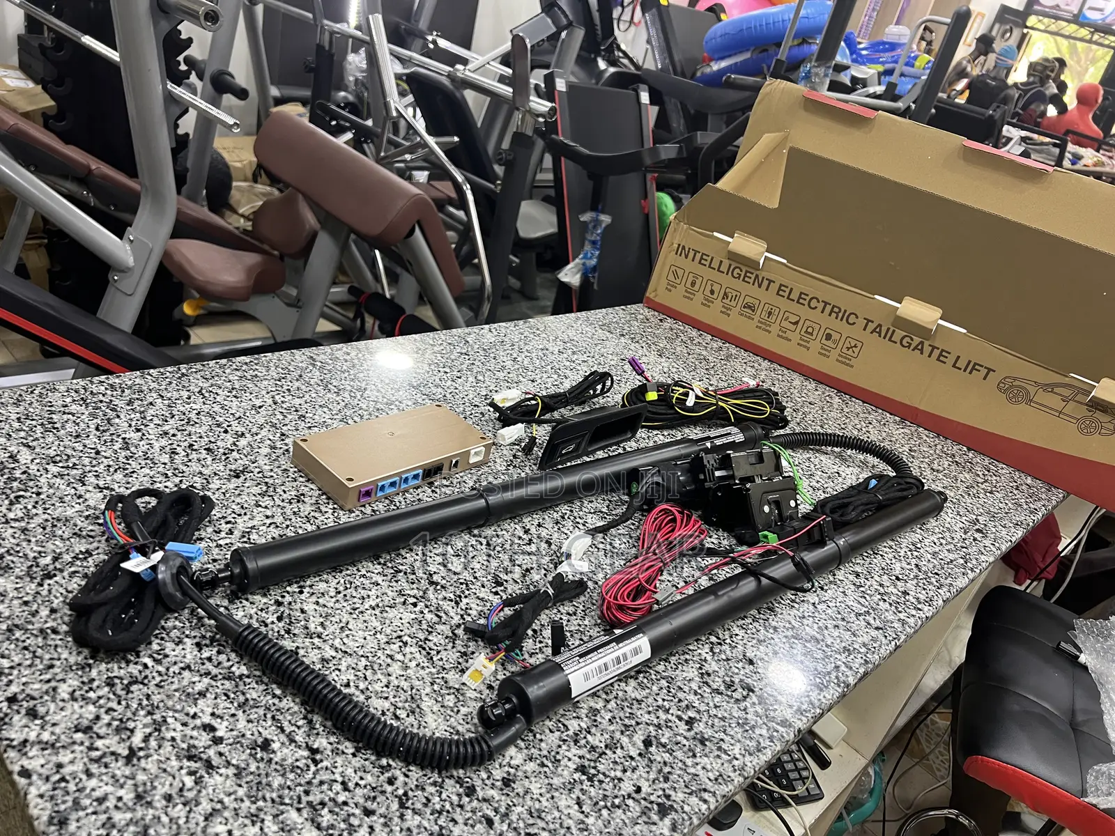 Harrier Tailgate Lift Electric