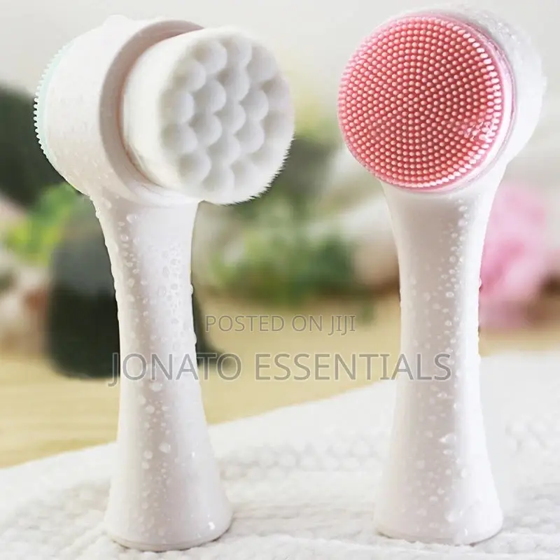 2 In 1 Facial Brush And Massager
