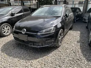 Black 2016 Volkswagen Golf Variant: A Compact Wagon with Panache