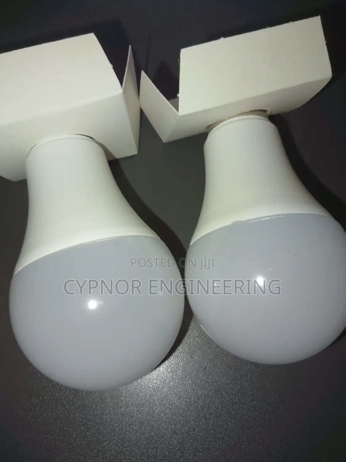 Tuya Connected Dimmable Smart Bulb