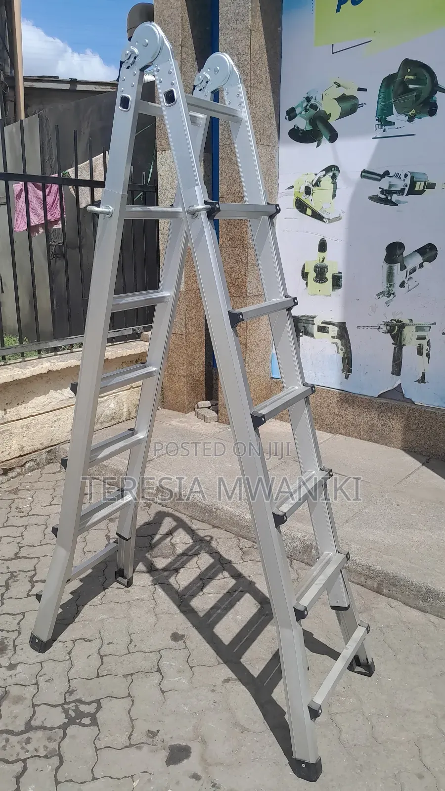 Manual Aluminium 24" Little Giant Ladder