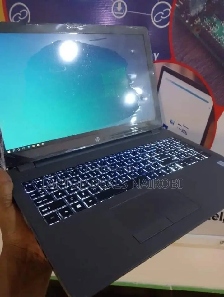 Laptop HP 15-Da3007nia 8GB Intel Core I7 HDD+SSD 256GB
