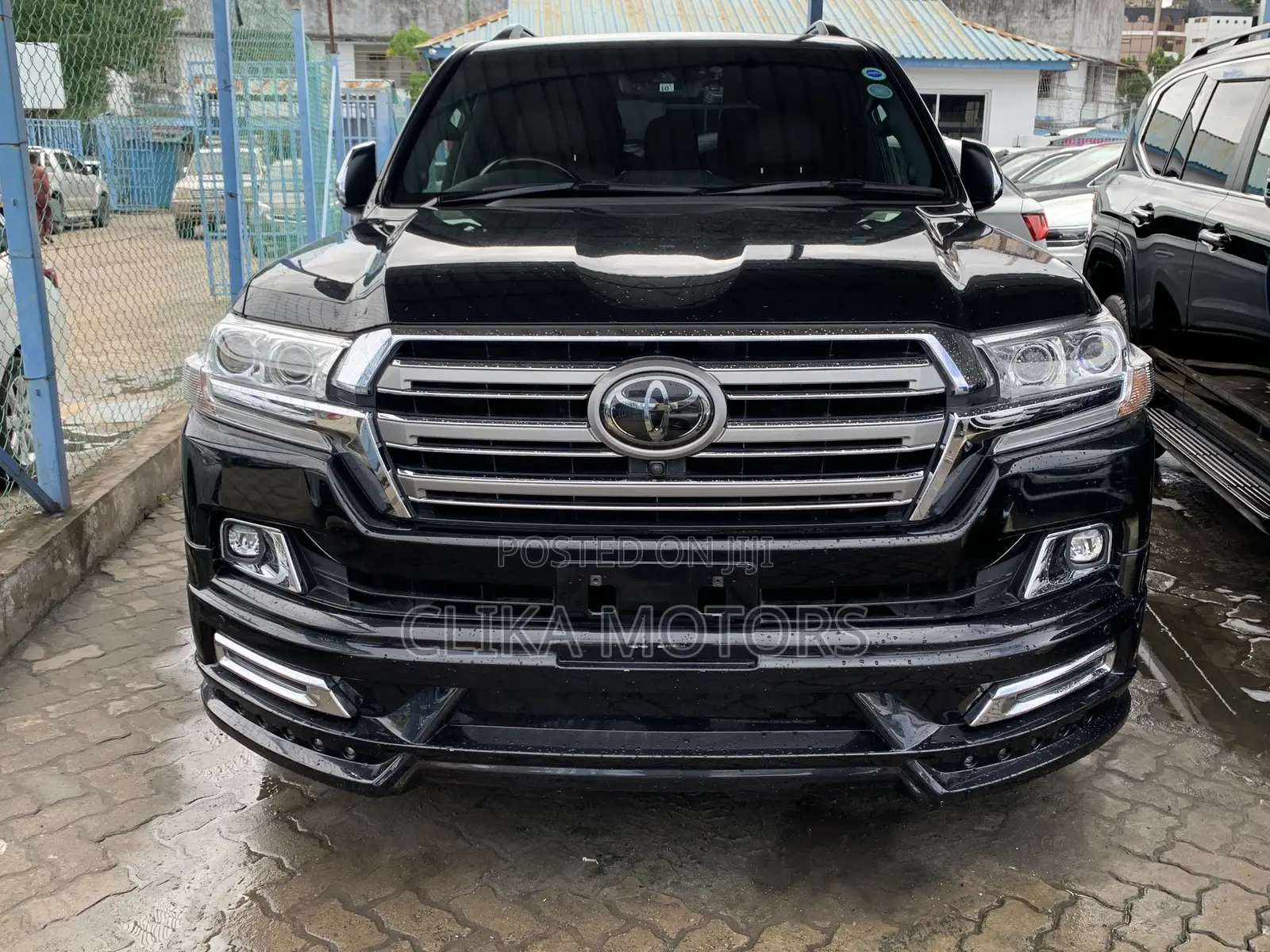 Toyota Land Cruiser 4.6 V8 ZX 2017 Matt Black