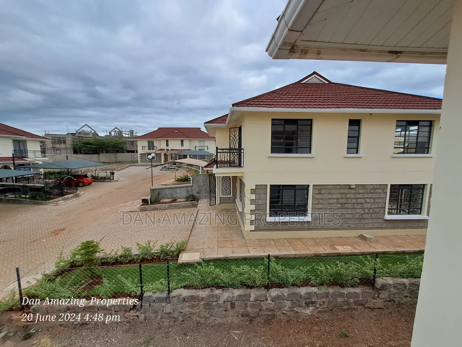 3bdrm Maisonette in Lukenya Plain/Dsq, DayStar Area for sale