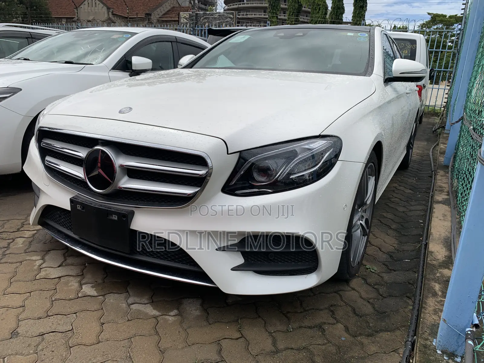 Mercedes-Benz E200 2016 Off white