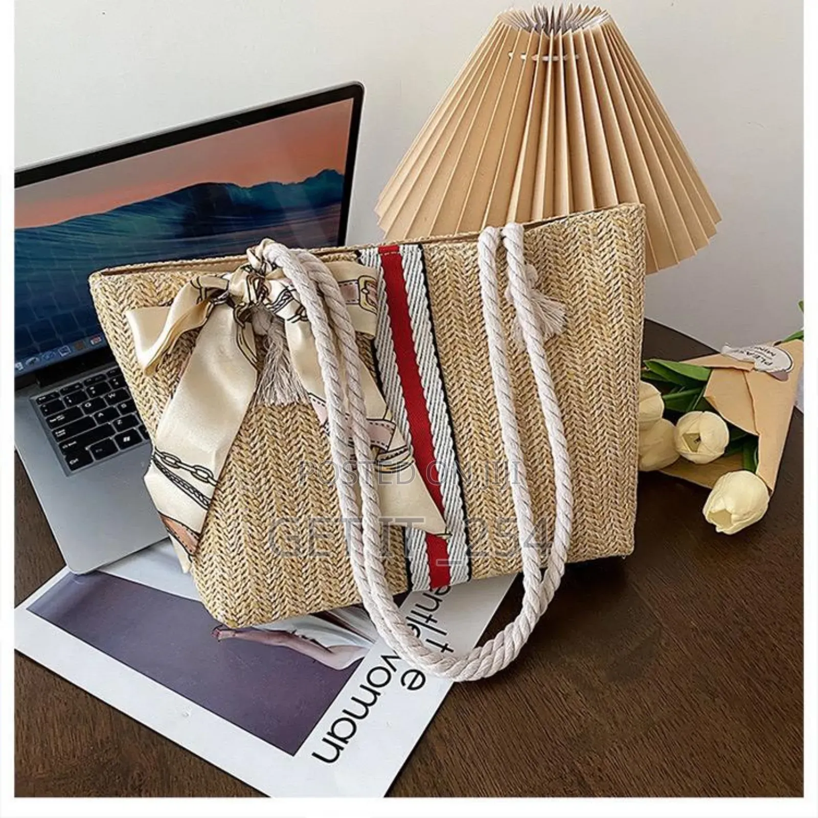 . *Chic Fashion Straw Tote Bag Size: 25×7×20cm