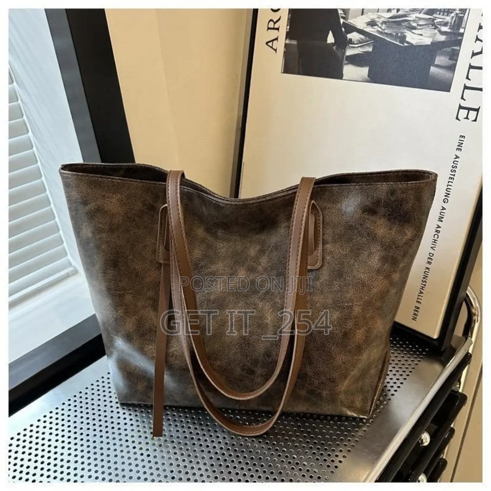 *Women's Chic Leather Handbags