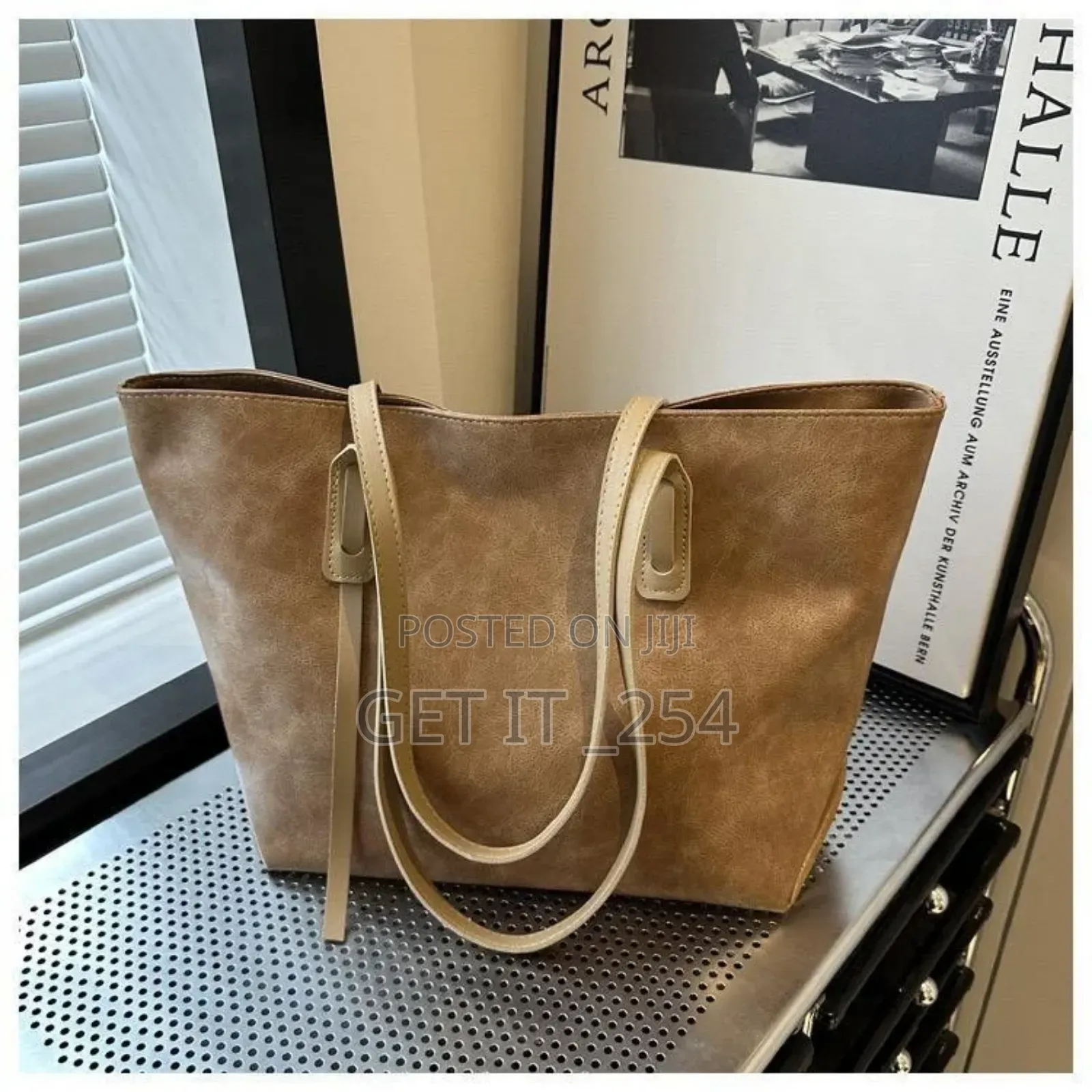  *Women's Chic Leather Handbags