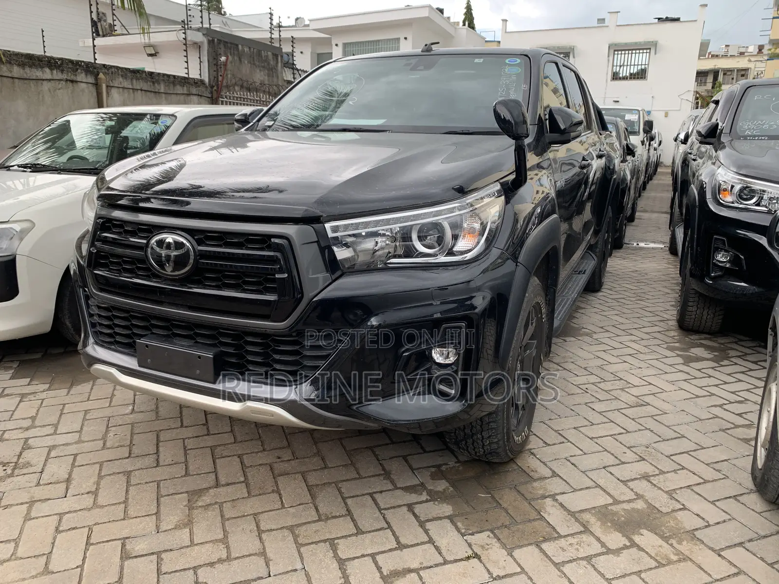 Toyota Hilux 2019 Black