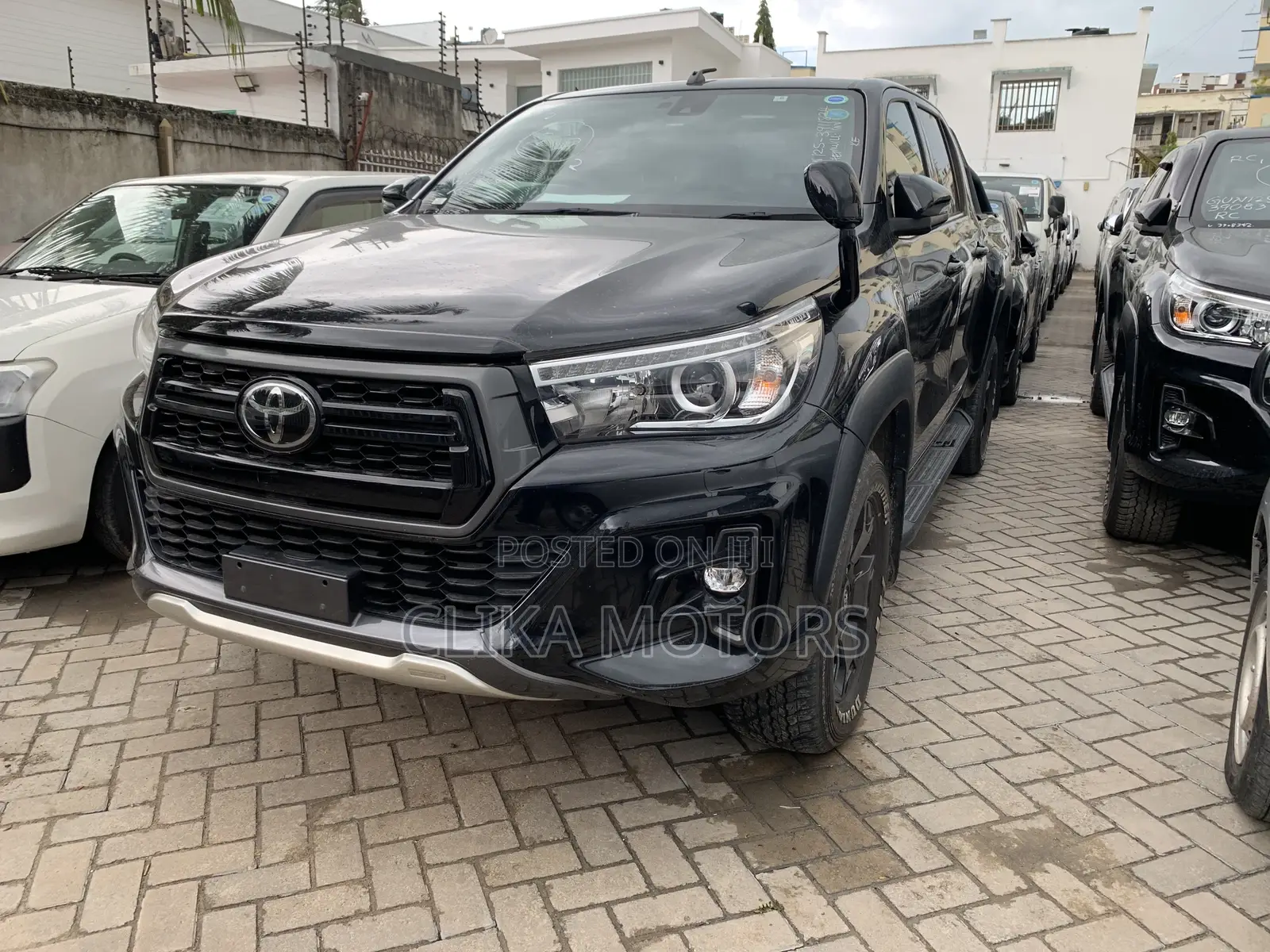 Toyota Hilux 2019 Black