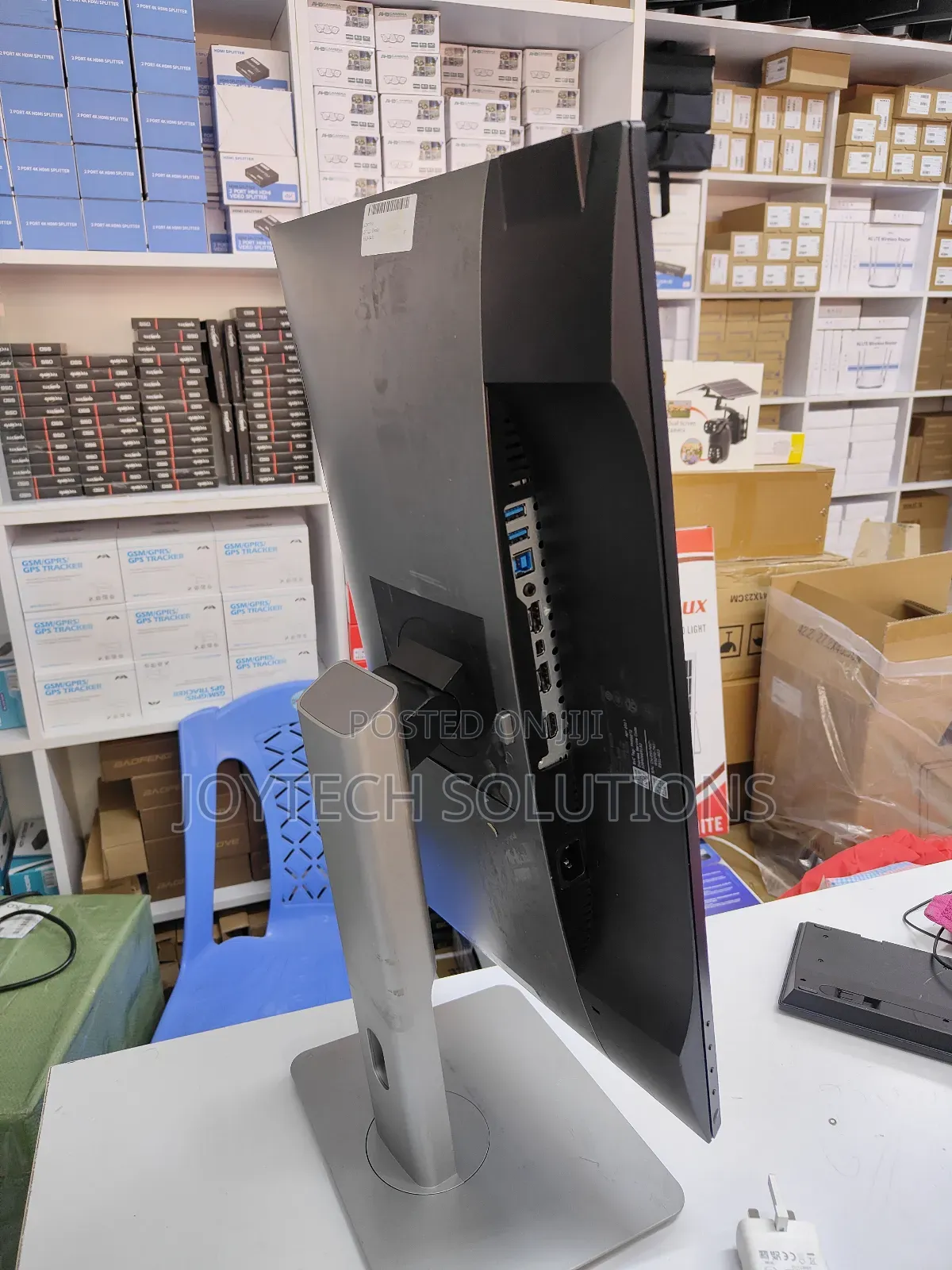 DELL Edge to Edge FULL HD MONITOR " 24 '"