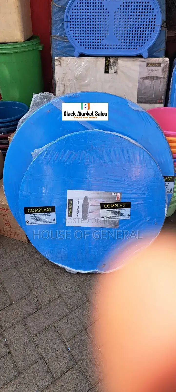 Round Plastic Table
