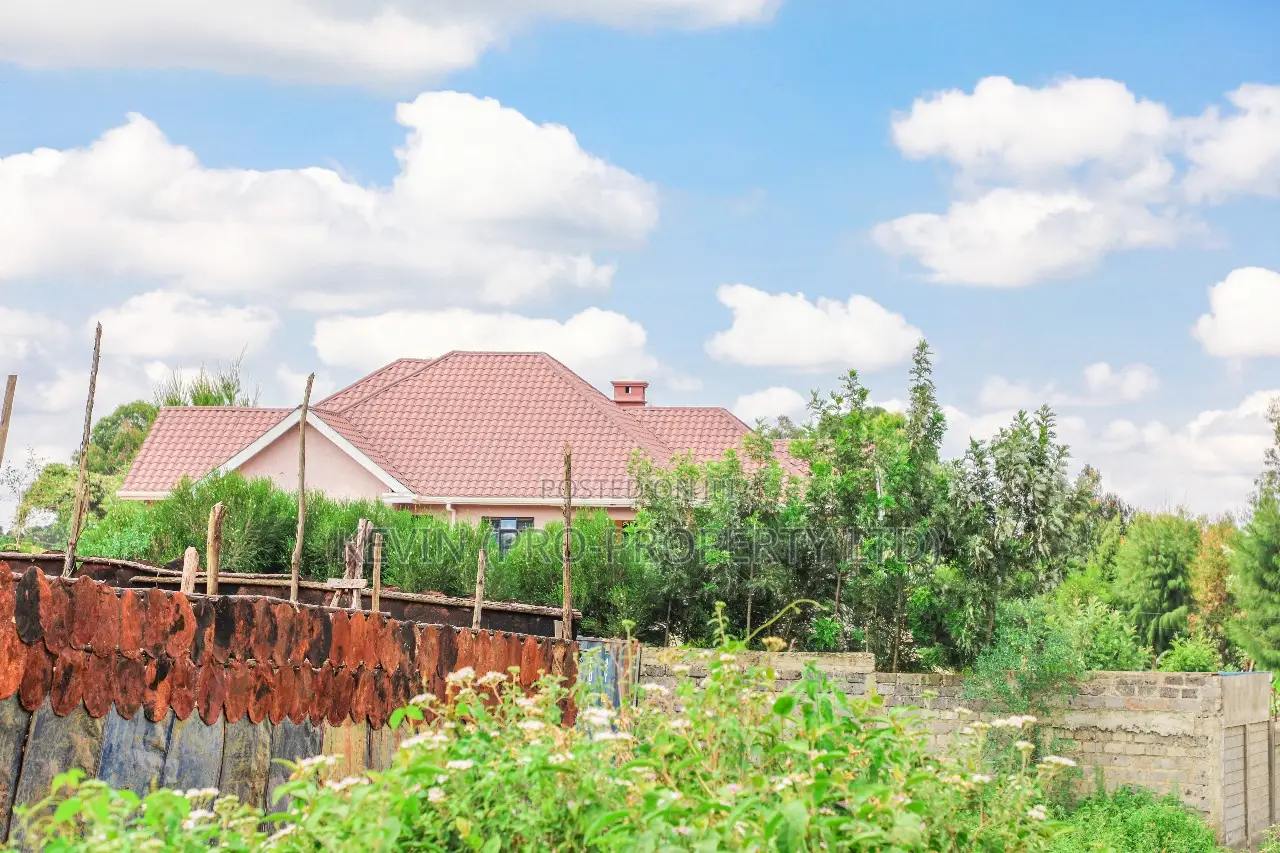 Prime Commercial Plot Fronting Tarmac for Sale in Kikuyu