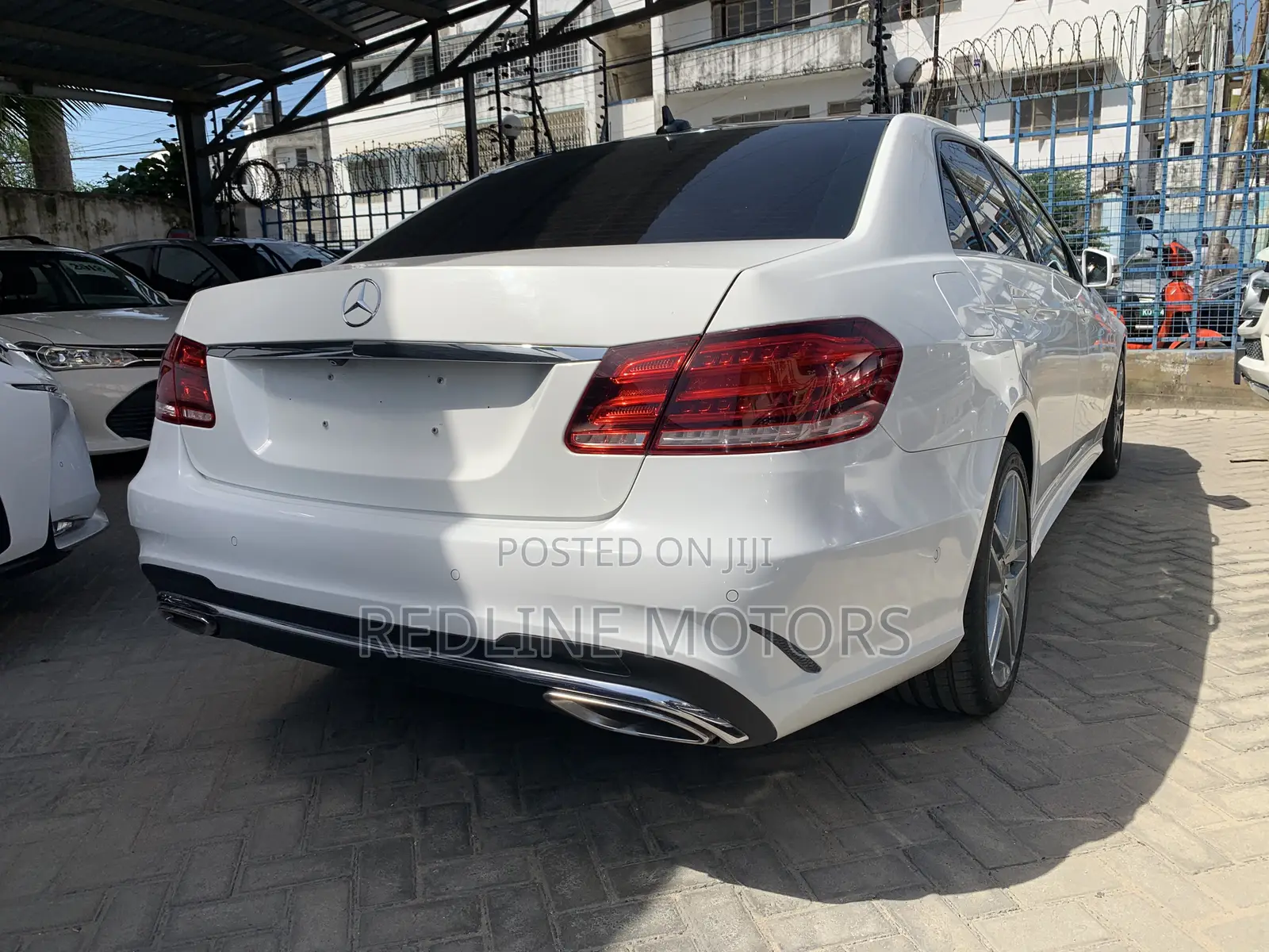 Mercedes-Benz E250 2016 Off white