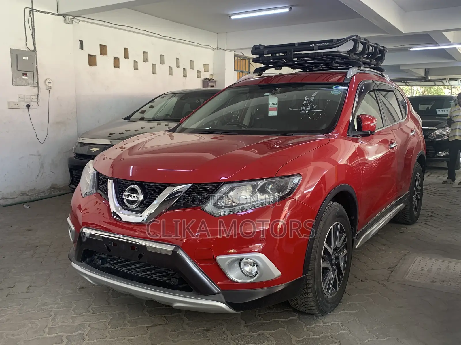 Nissan X-Trail 2.0 Petrol FWD 2016 Red