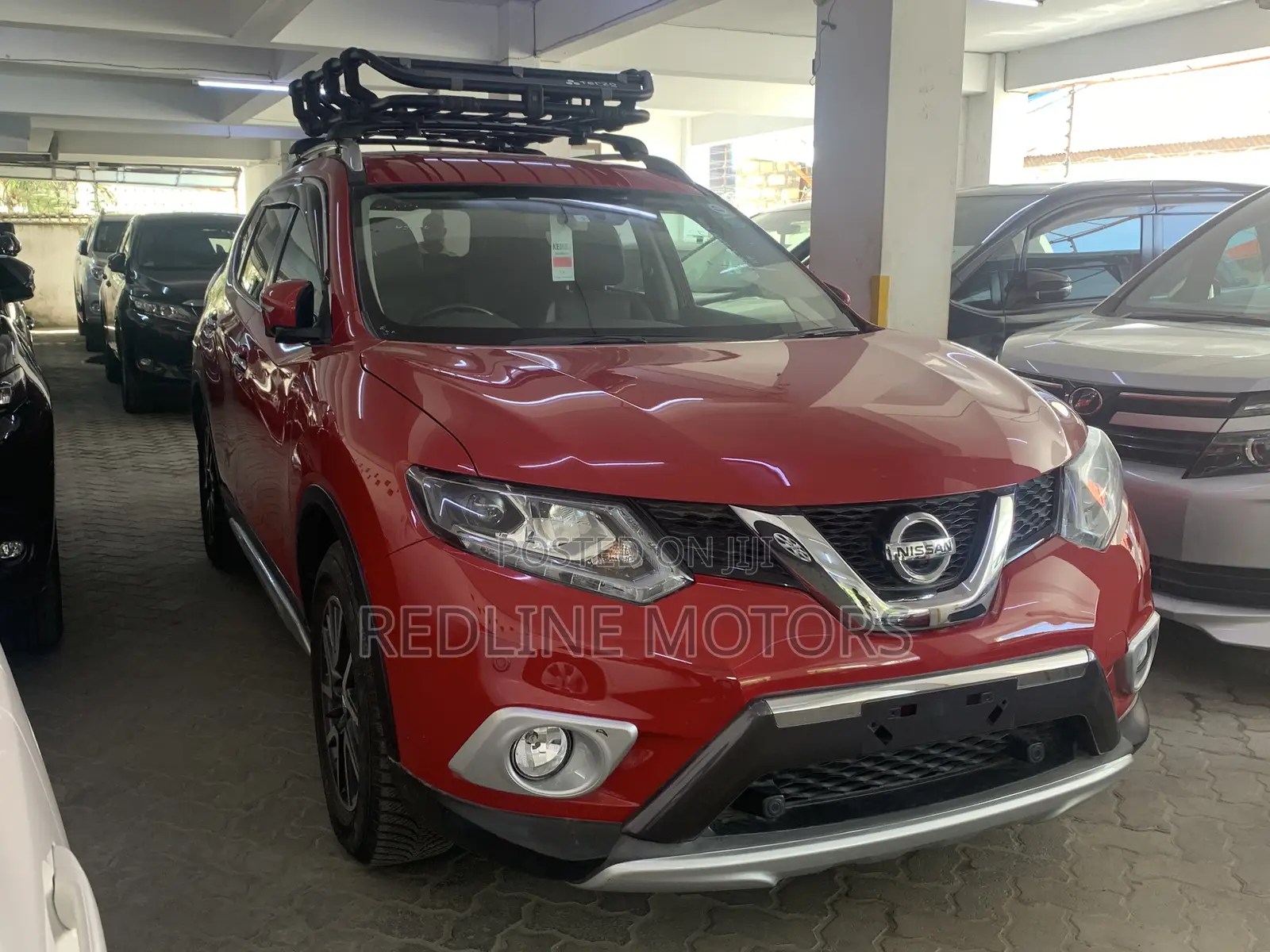 Nissan X-Trail 2.0 Petrol FWD 2016 Red