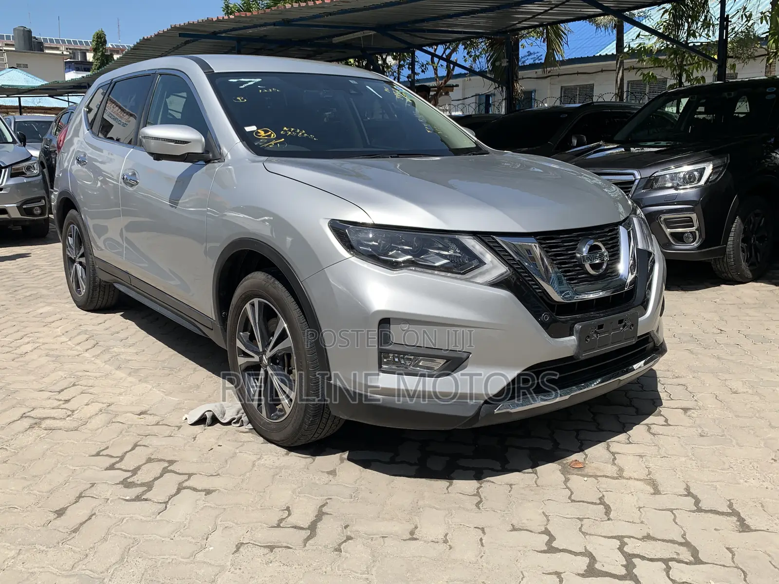 Nissan X-Trail 2.0 Petrol FWD 2017 Silver