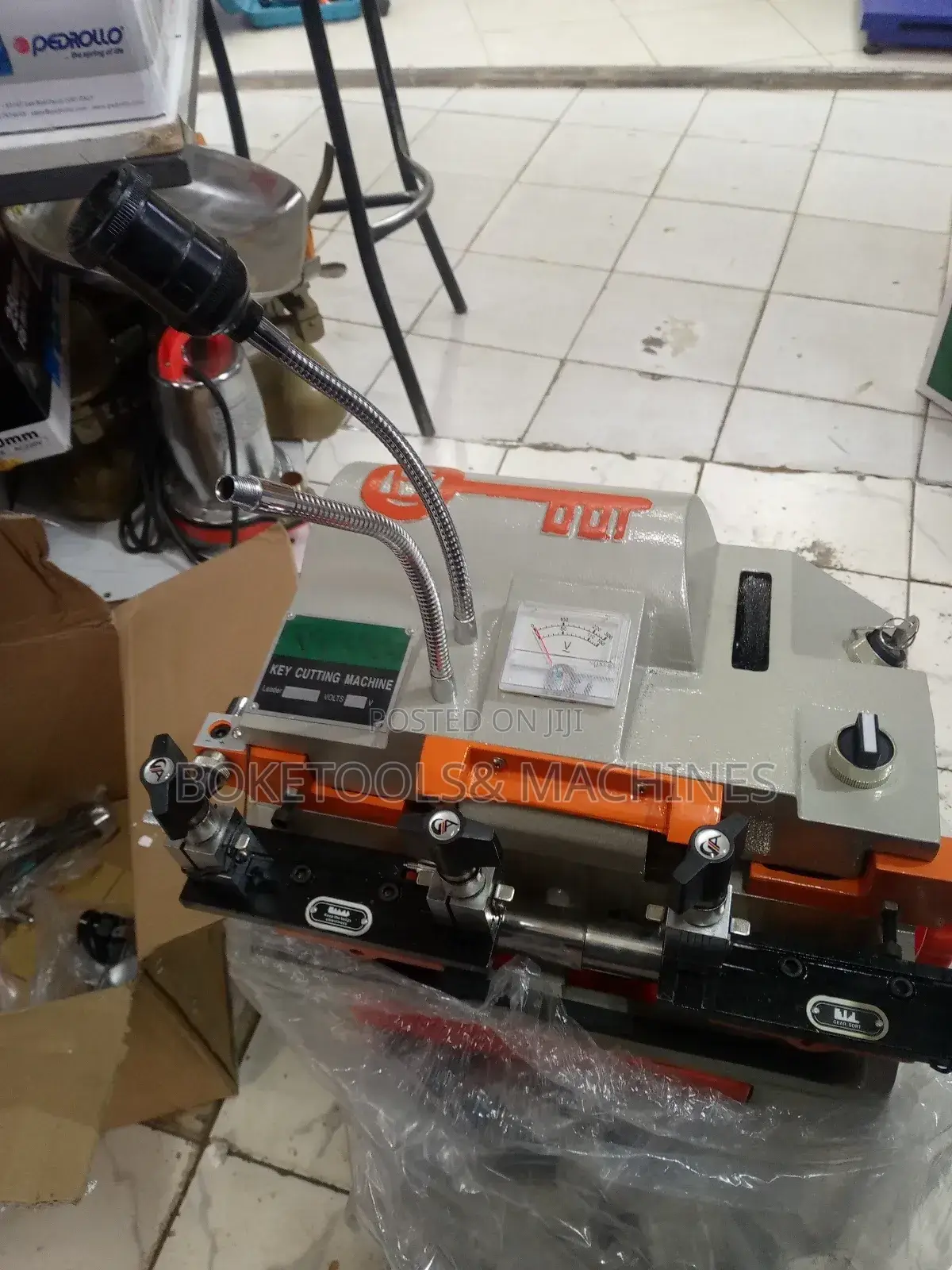 Key Cutting Machine