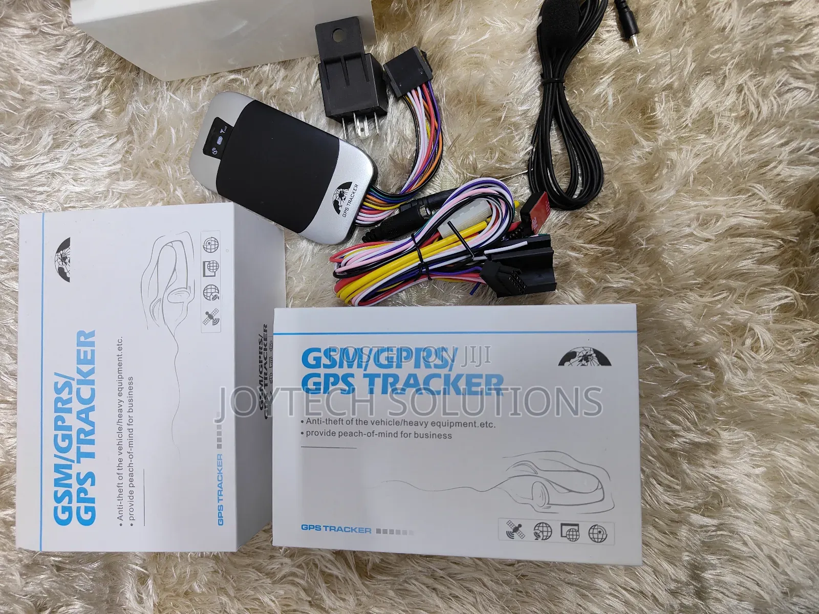 Real Time CAR GPRS TRACKER. Accurate GSM Tracker