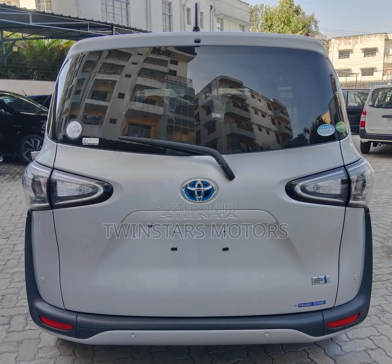 Toyota Sienta 1.5 Hybrid FWD (6-seater) 2019 Silver