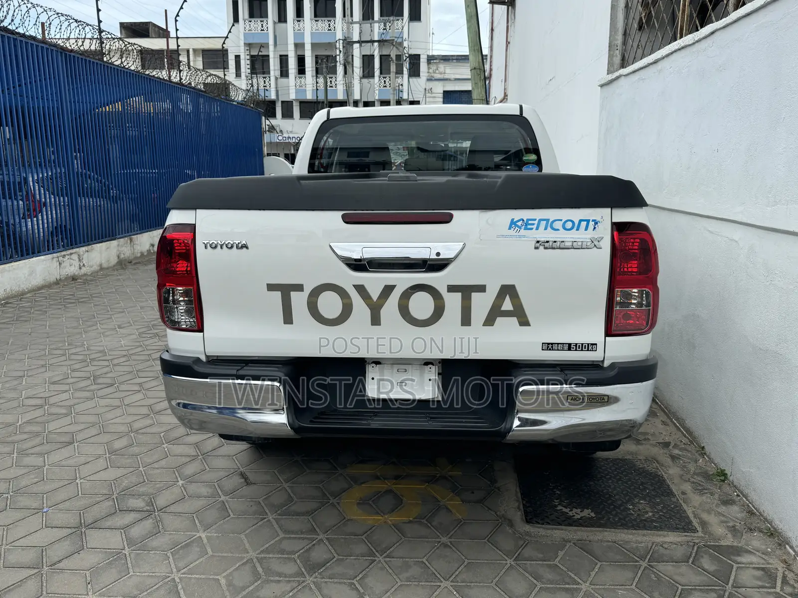 Toyota Hilux 2018 White