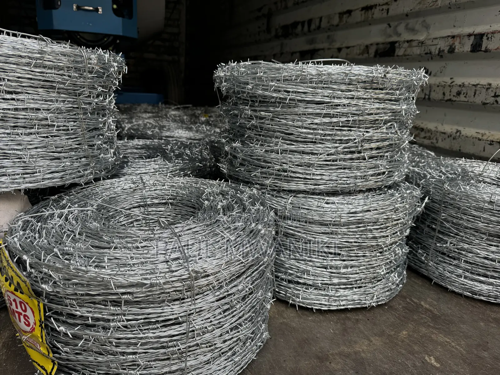 Barbed Wire 610m