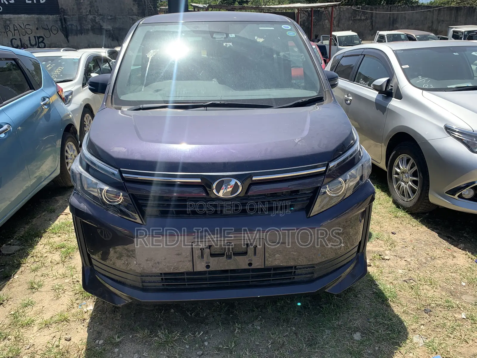 Toyota Voxy 2016 Purple