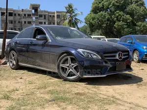 Mercedes-Benz C200 2018 Blue