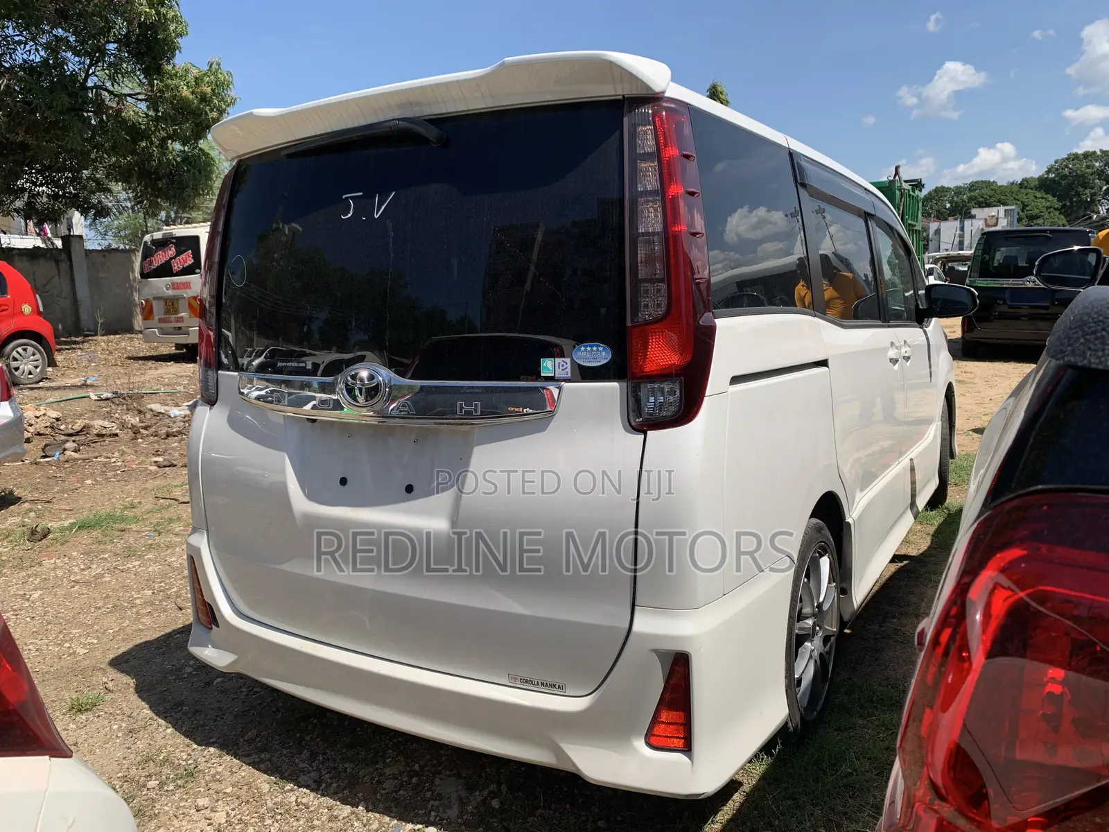 Toyota Noah 2.0 FWD (7 Seater) 2017 Pearl