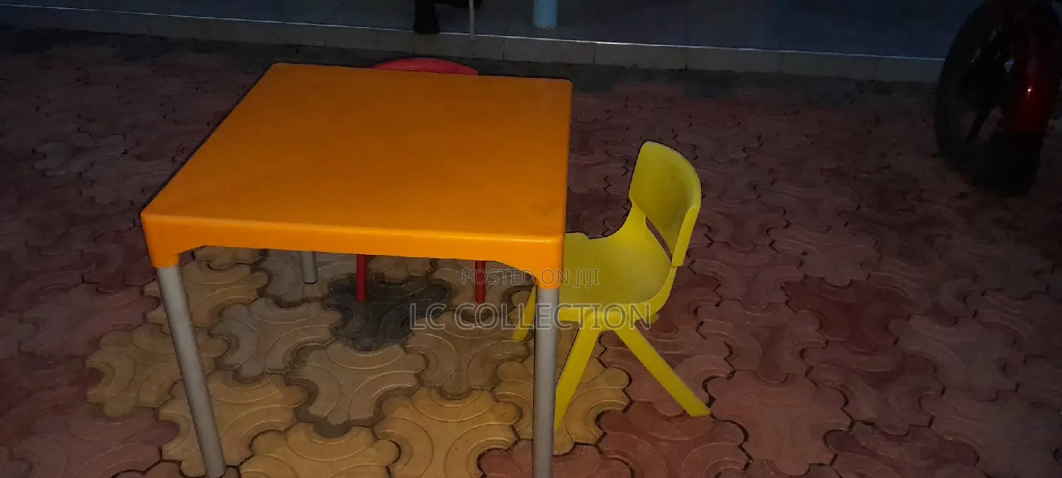Plastic Tables With Metal Tubing Legs for Children
