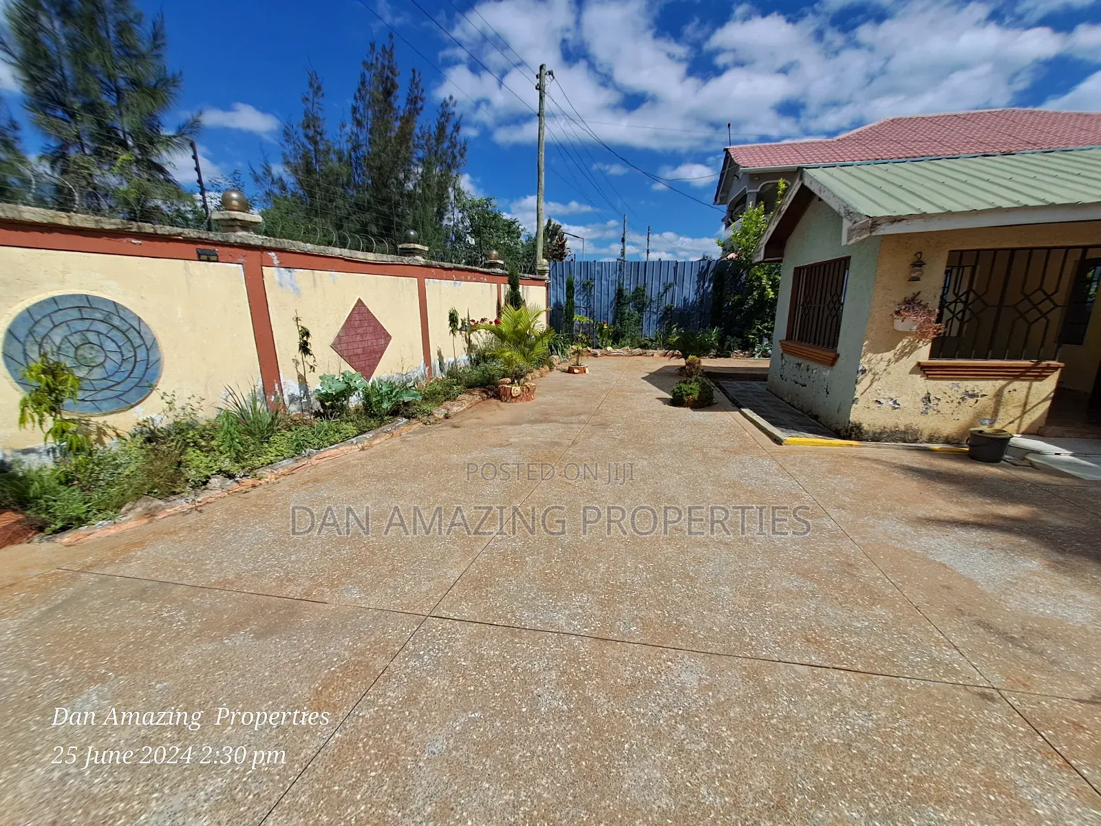 3bdrm Bungalow in Karen West 1/4 Acre, Oluulua for sale
