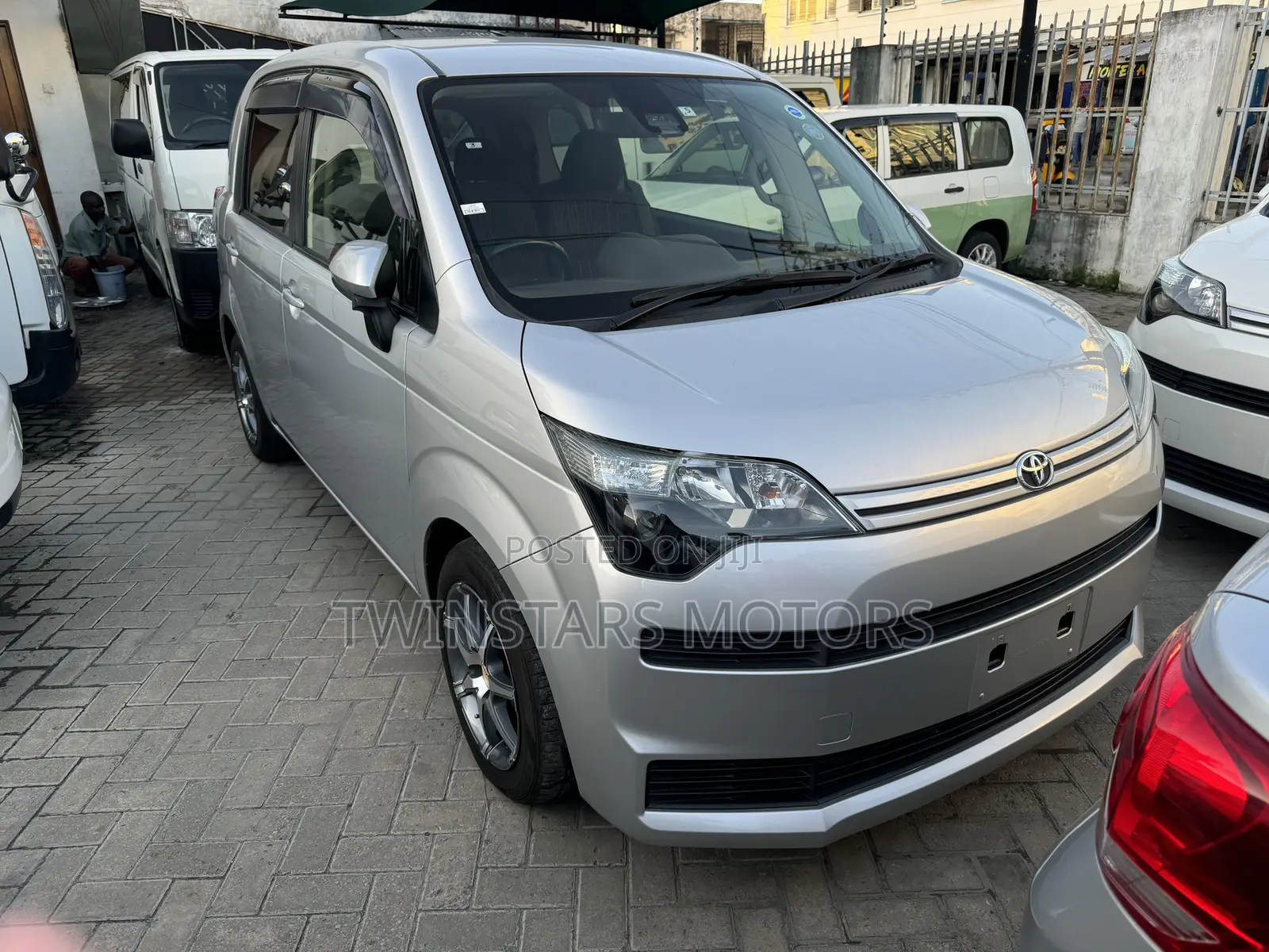 Toyota Spade 1.5 2018 Silver