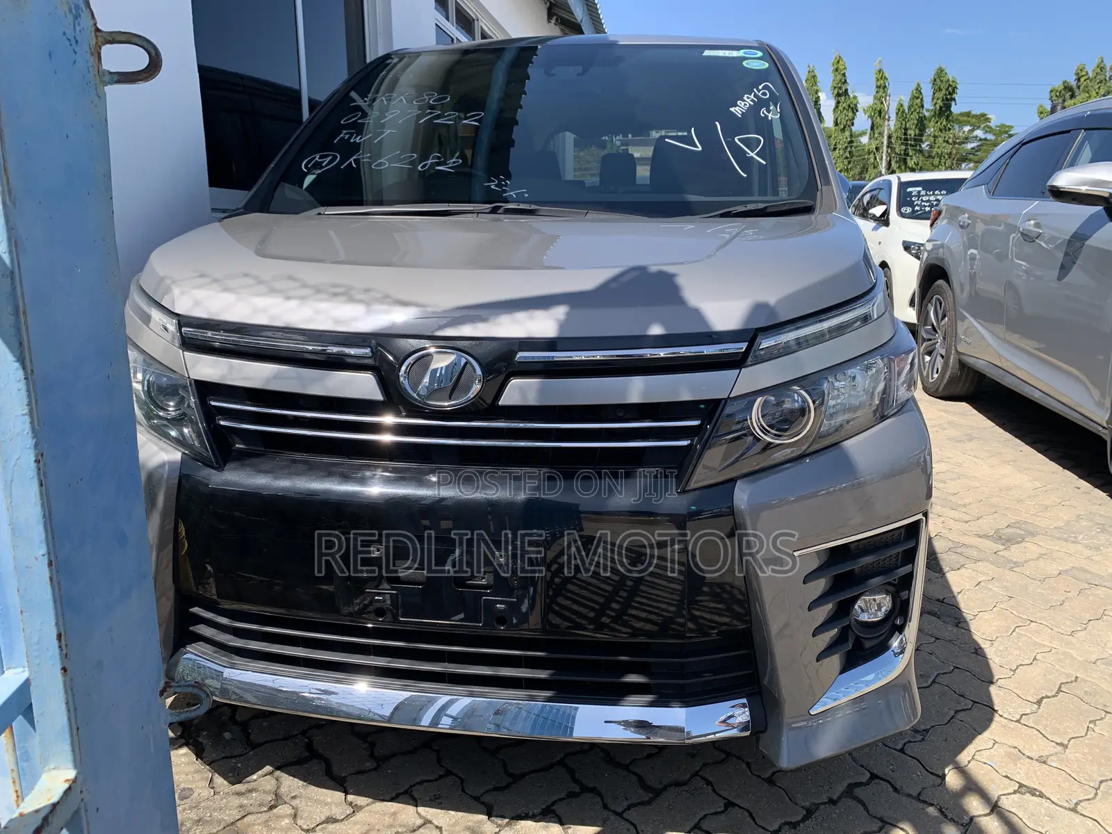 Toyota Voxy 2017 Gray