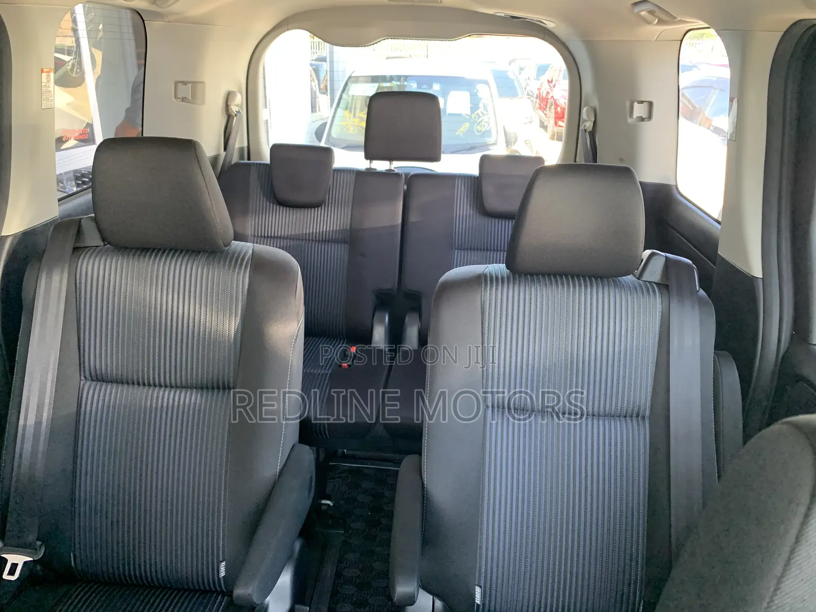 Toyota Voxy 2017 Gray