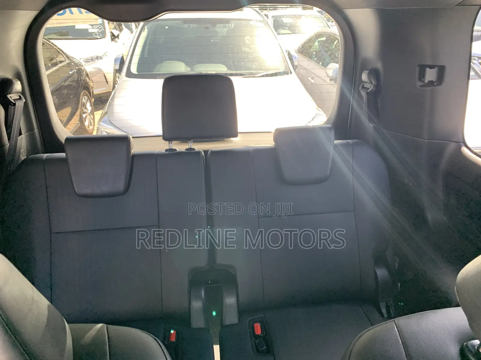 Toyota Esquire 1.8 FWD Hybrid (7 seater) 2017 White