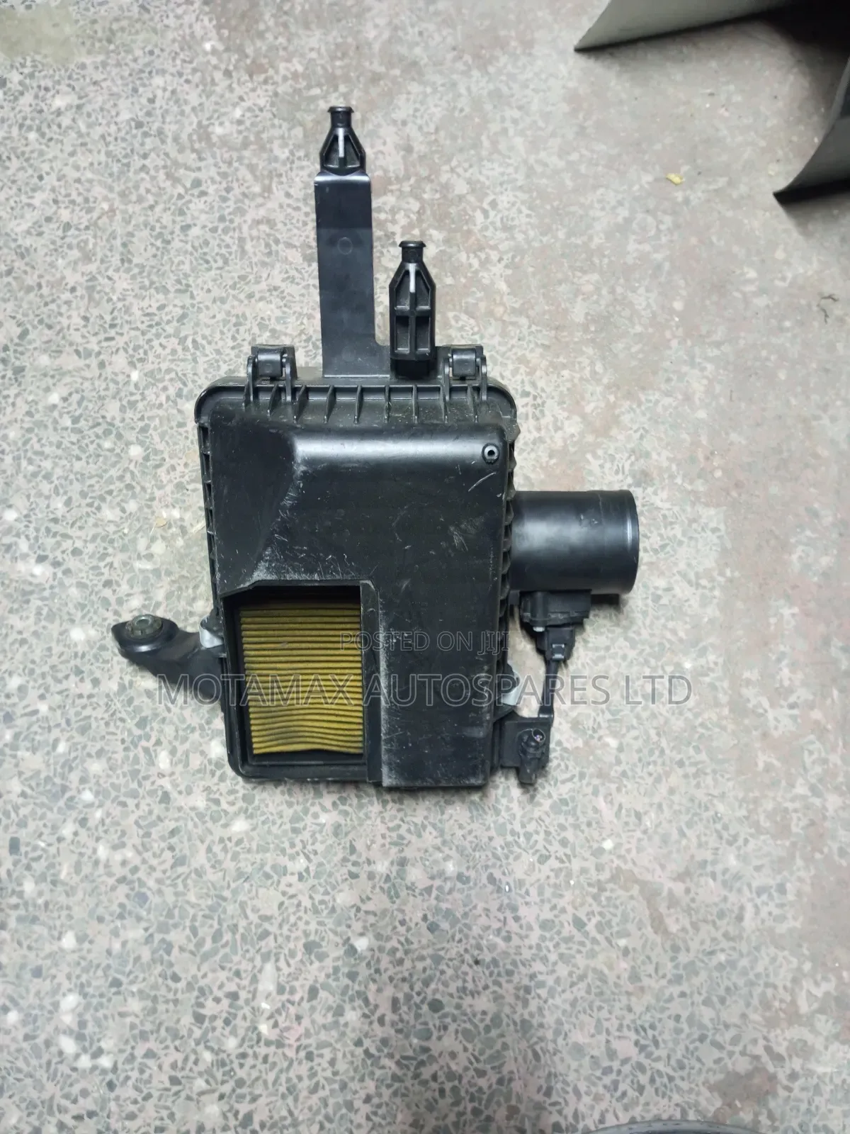 Nissan X-Trail NT32 Hybrid Air Cleaner Housing