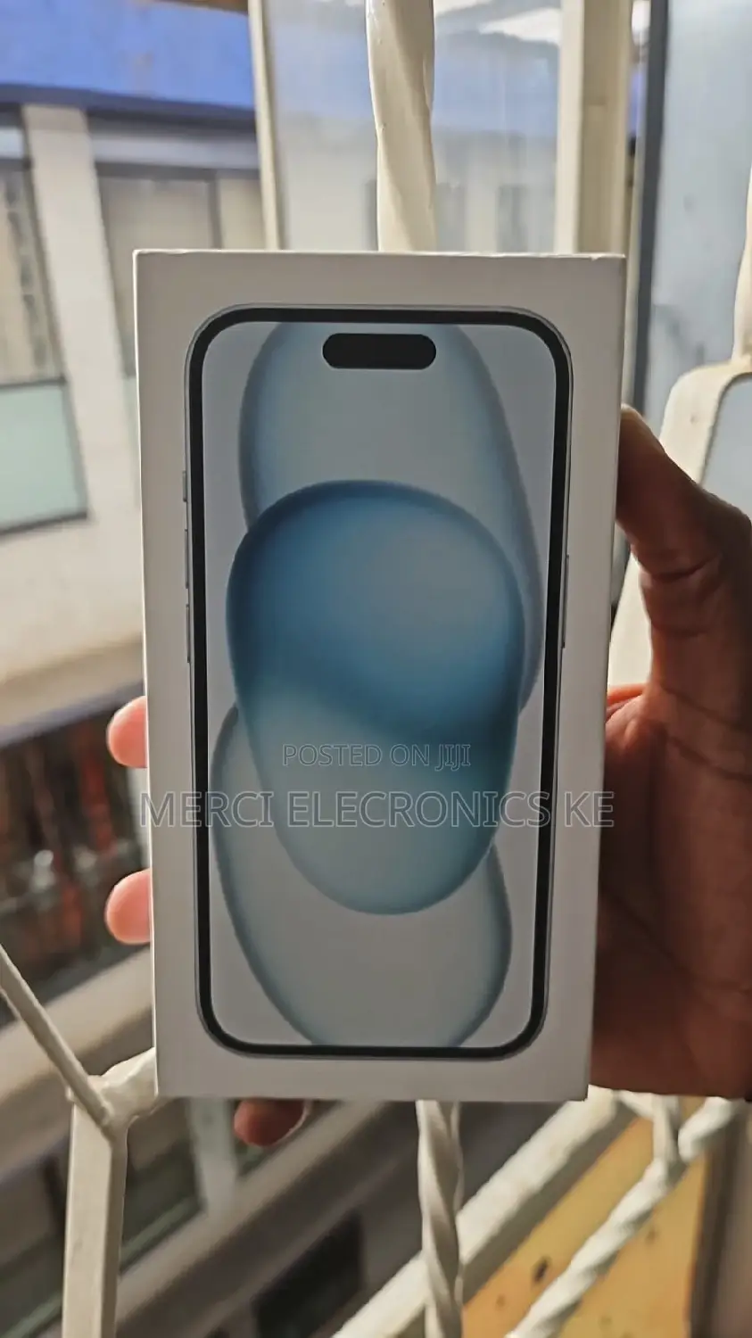 New Apple iPhone 15 256 GB Silver