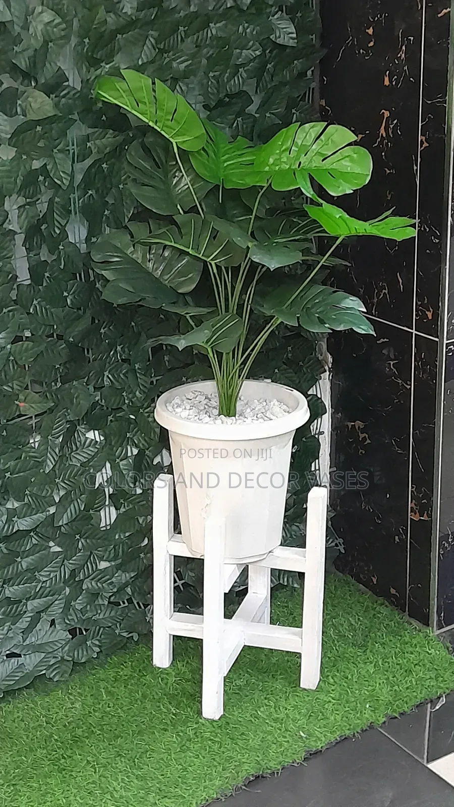 Complete Set Plant, Plastic Vase and Stand KSH 2500