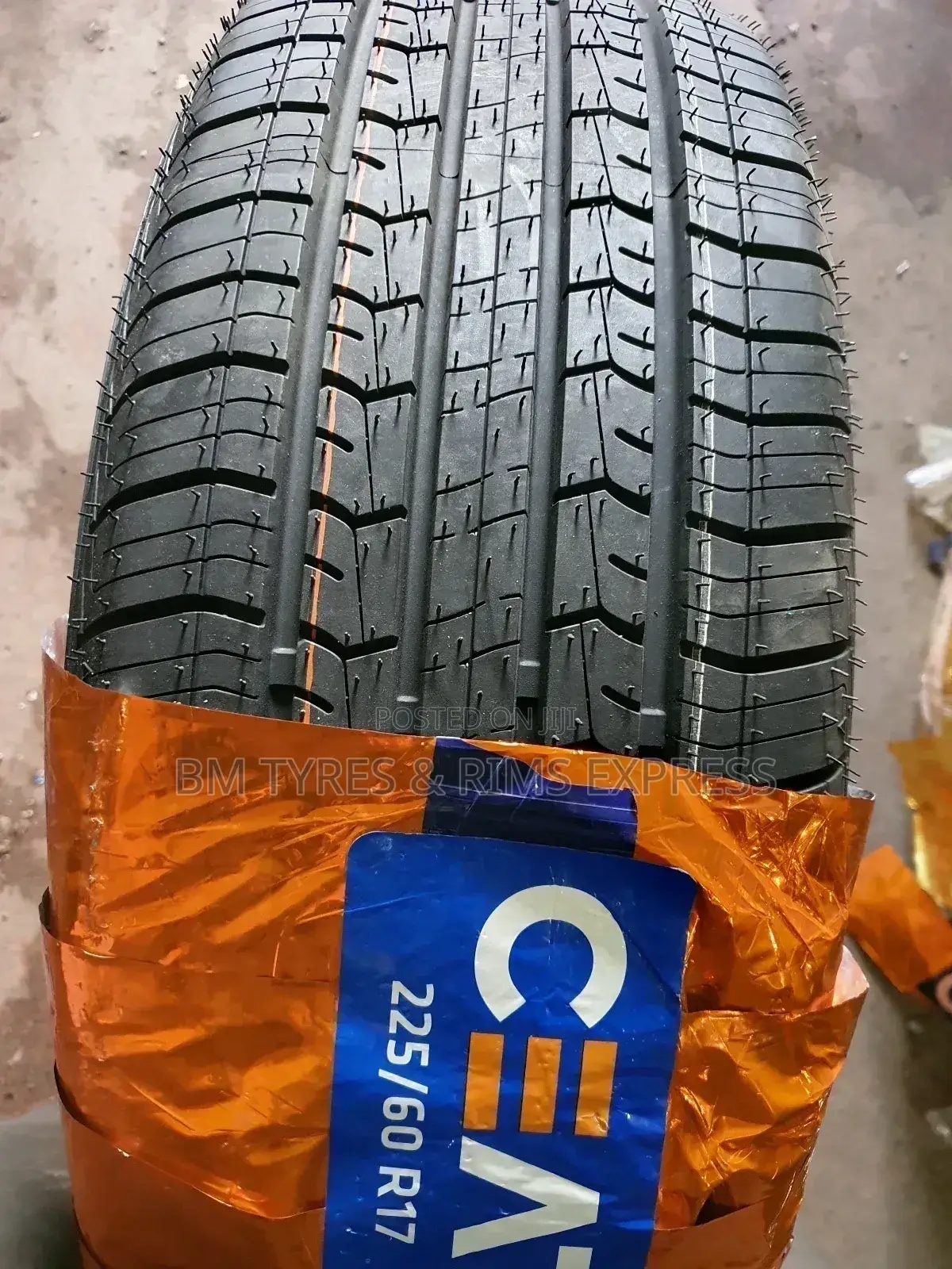 225 /60 R17 Ceat Tyres.